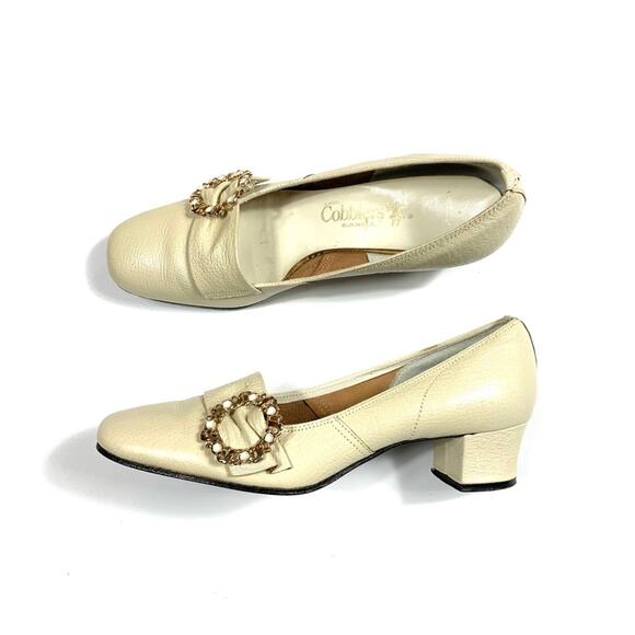 Vintage Cream Embellished Dressy Round Toe Low Block Heels - Picture 4 of 10